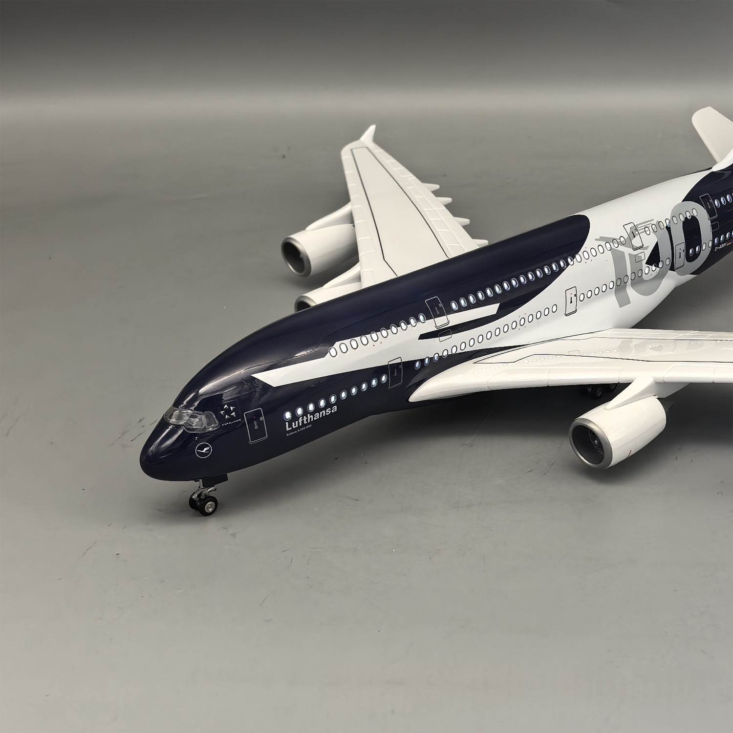 새로운 45cm 루프트한자 A380 100주년 기념 수 - Model Kit Ixchel 리뷰 및 가격